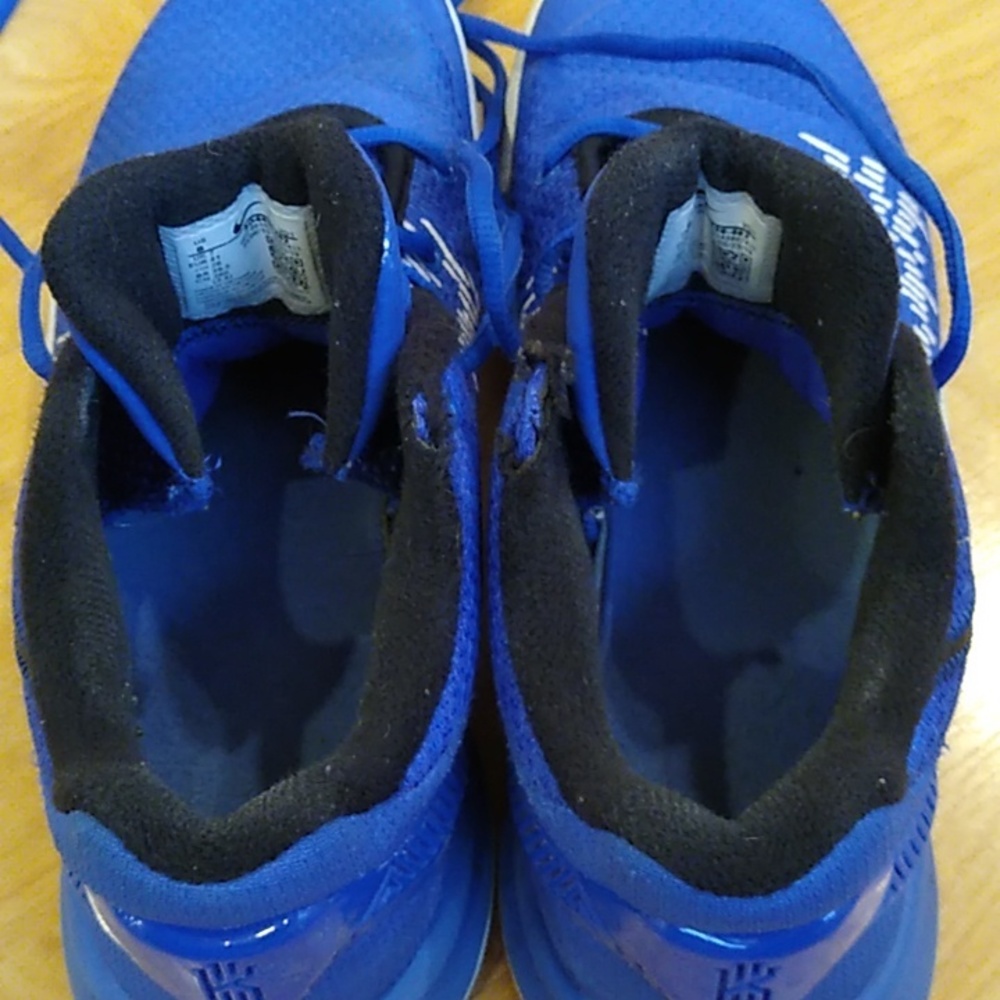 Nike Zoom Kyrie Flytrap 2 Athletic Shoes.Royal Blue & White, Black Swoosh Mens 8 - Picture 5 of 11